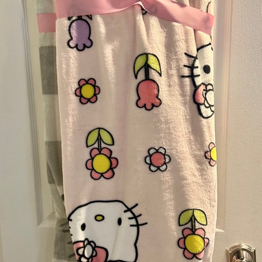 Hello Kitty Easter Blanket 2024 - VHTF